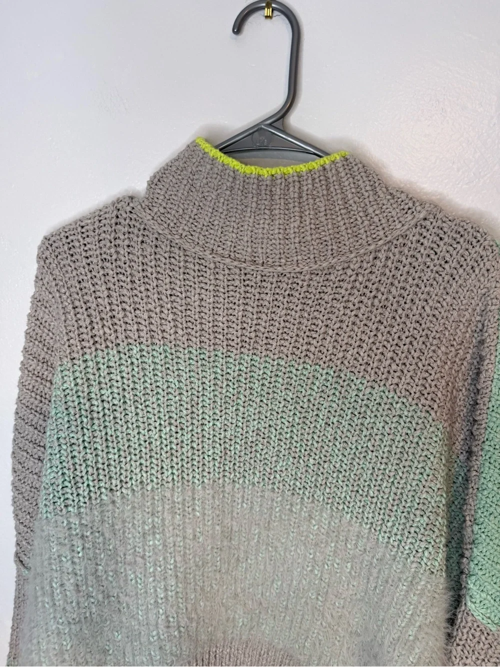 Free People Colorblock Cropped Turtleneck Sweater Fuzzy Knit Neon Trim large